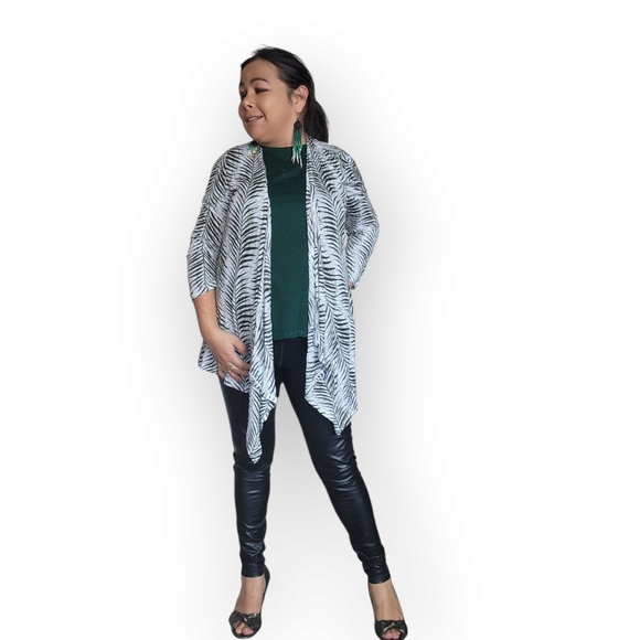 Chic Zebra Pattern Drape Cardigan - Picture 11 of 13